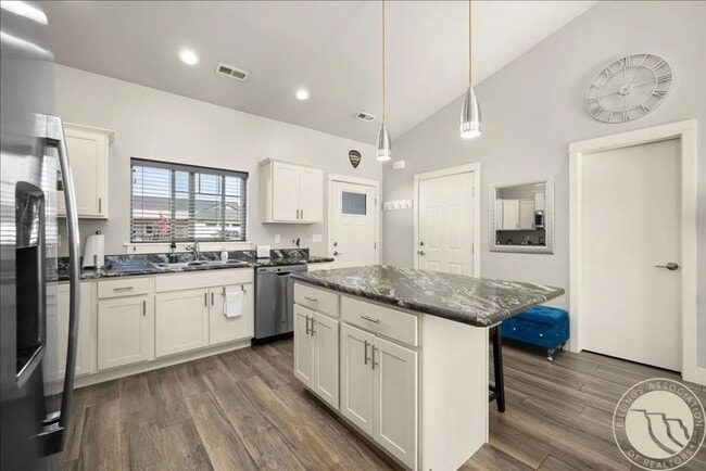 Photo - Super clean and Newer 2 bed 2 bath