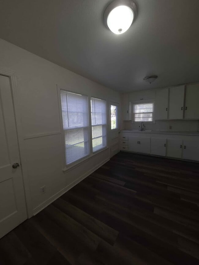 Photo - 3612 Bright St