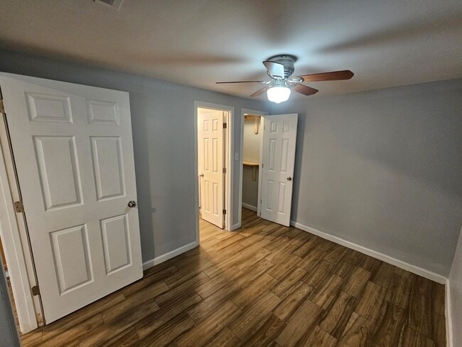 Building Photo - 9222 Sandra St