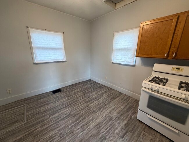 Photo - 210 Eleventh-E