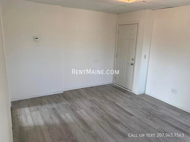 8 Commercial St Unit 3
