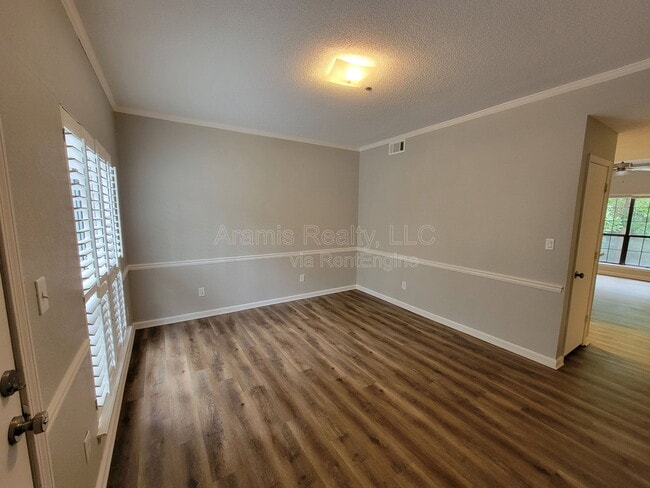 Photo - 3058 Steeplechase Dr