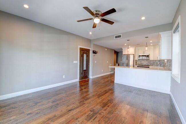 Photo - 97 W 55th St Unit apt 1