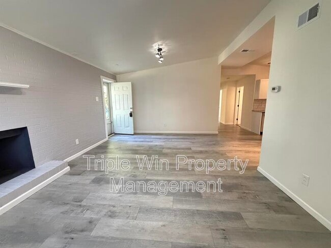 Photo - 8301 Pepperidge Dr