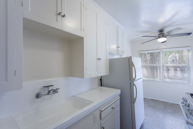 7729-7735 Fay Avenue - 7729-7735 Fay Avenue Apartment Unit 7735