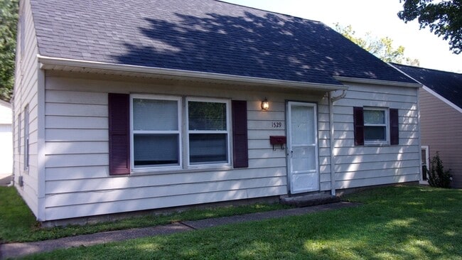 Building Photo - 1529 Myrtle Ave