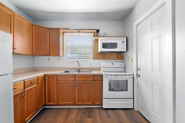 Photo - 3601 Cherryton Dr