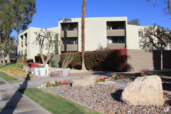 Building Photo - Mojave Blue Rental