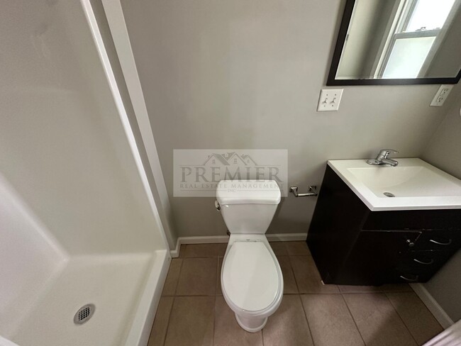 Photo - 4621 Terrace St