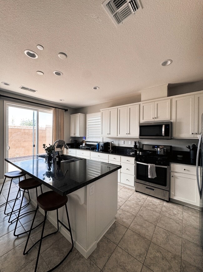 Photo - 2072 Parsons Dr