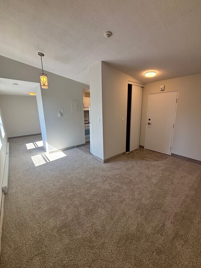 Photo - 12 Riverside Dr
