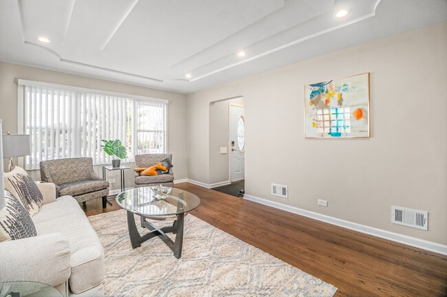 Building Photo - 3800 S Harvey Ave Unit SI ID1301570P