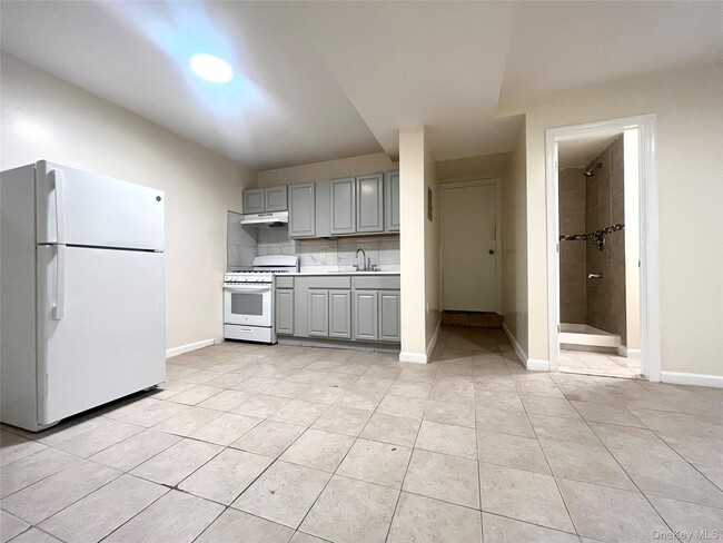 Building Photo - 849 Montgomery St