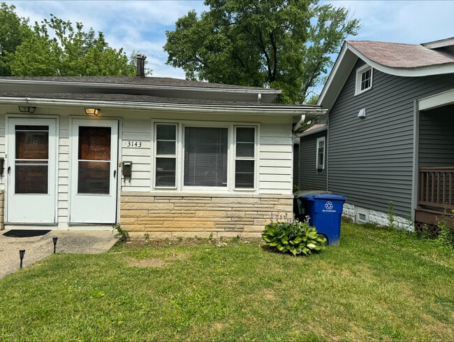 Building Photo - 3143 Grasmere Ave