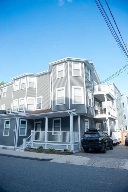 Building Photo - 222 Pearl St