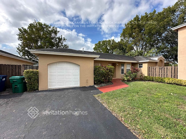 Building Photo - 10111 NW 57th Terrace