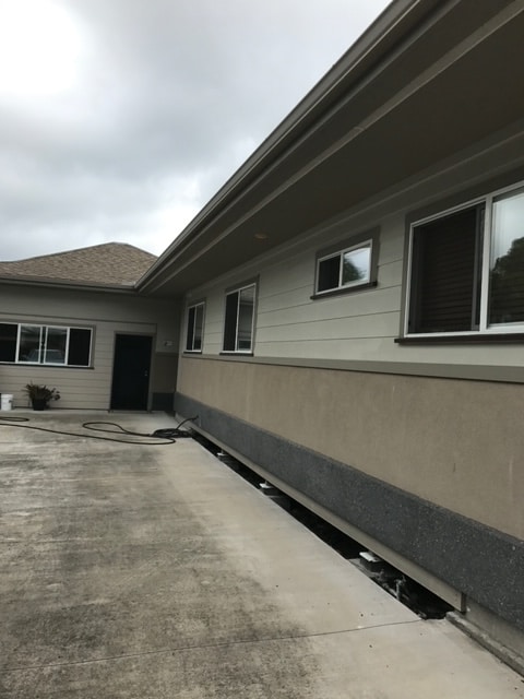 Building Photo - 73-986-986 Kukuinui St Rental