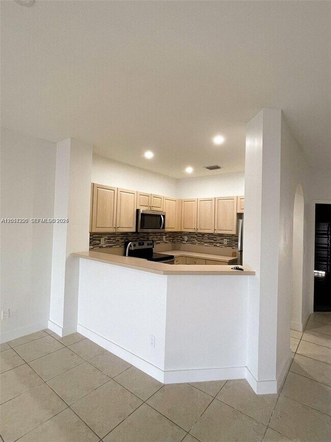 12162 SW 5th Ct