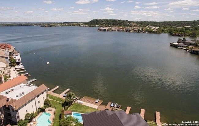 Photo - 104 Cove E