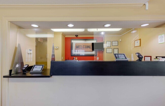 Furnished Studio-Washington, D.C. - Fairfax - Fair Oaks
