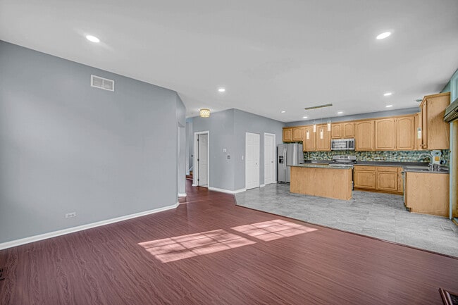 Photo - 436 W Parkside Dr