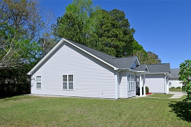 Photo - Charming 3BR Ranch in Osprey Woods – Screened Porch & Vaulted Ceilings