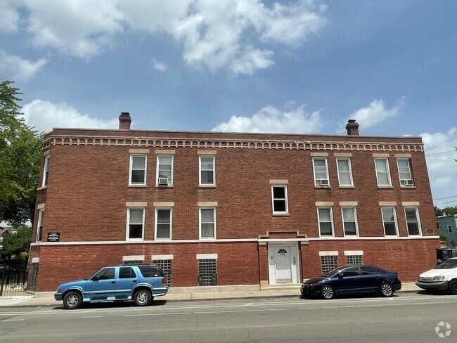 Building Photo - 3456 W Augusta Blvd Unit 1E Rental