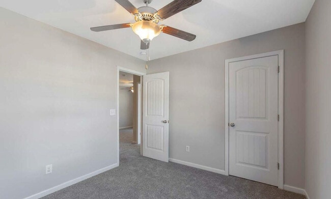 Photo - 4522 Tarkiln Pl