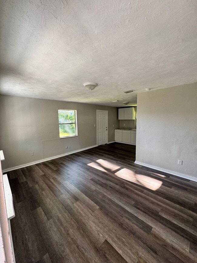 203 D St