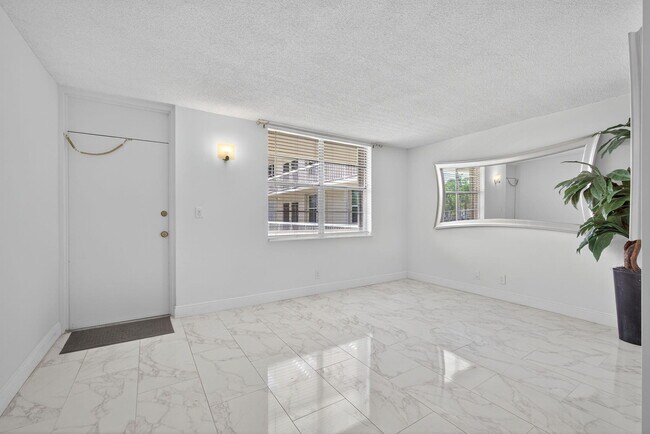 Photo - 1131 SE 4th St Unit 206