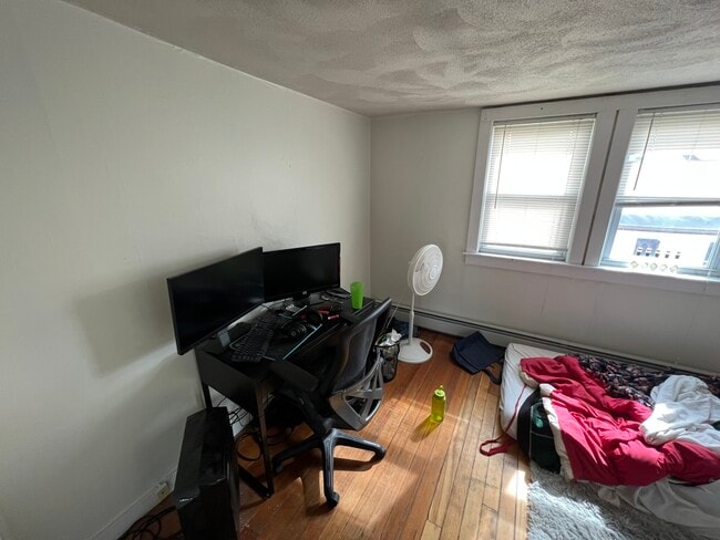 Photo - 11 Burnham St Unit 3