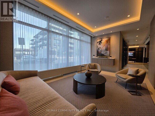 Photo - 1610 Charles St