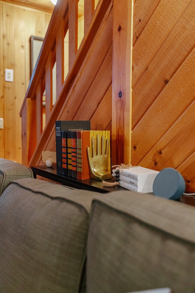 Building Photo - 8199 Amberwoods Pl Unit SI ID1515895P