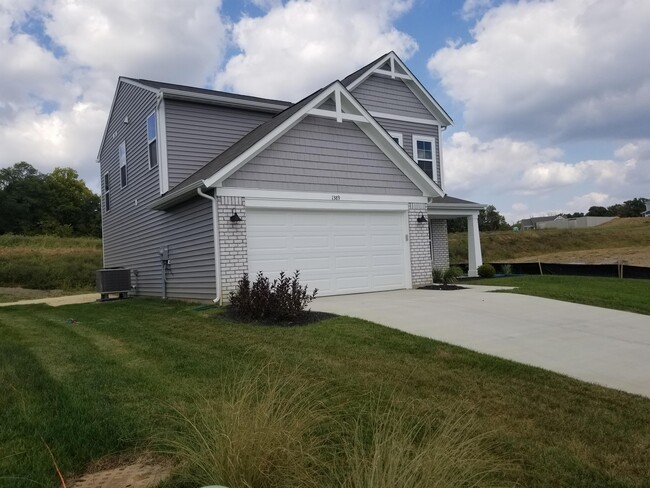 Photo - 1389 Meadowrun Ln