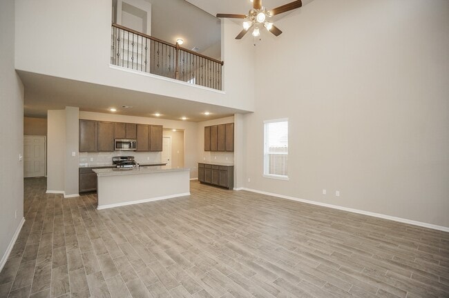 Photo - 5463 Grand View Dr
