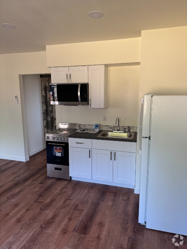 Building Photo - 2306 NE 154th Cir Rental