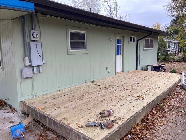 Photo - 3070 W Mt Comfort Rd