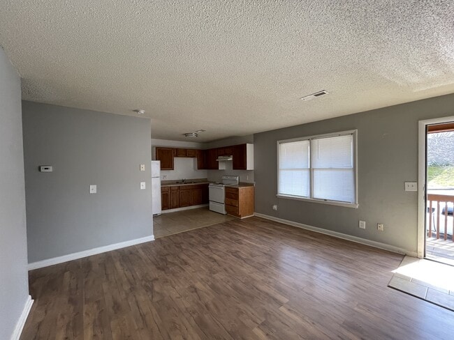 Photo - 4514 Bonnell Dr NW