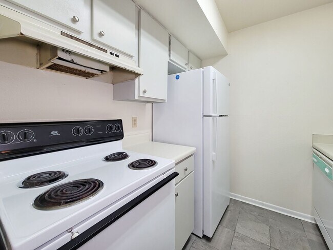 Photo - Two Bedroom Condo Near Med Center!