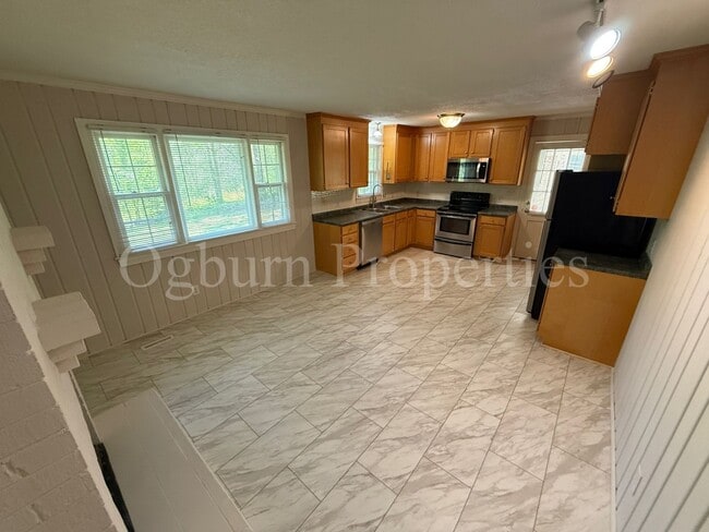 Photo - 2630 Farmbrook Rd