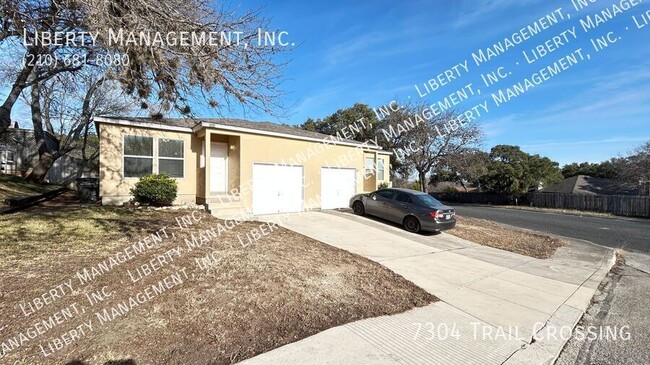 Photo - 7304 Trail Crossing