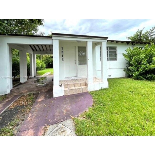Photo - 1015 NW 42nd St