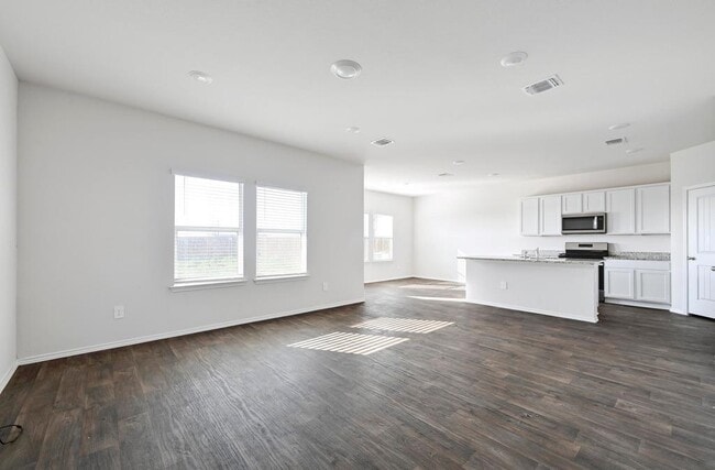 Photo - 229 Frogmore Lp