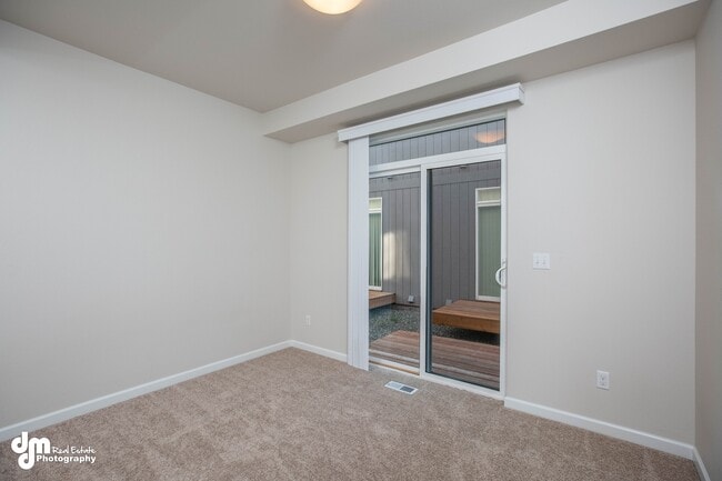 Photo - 150 Willow View Circle