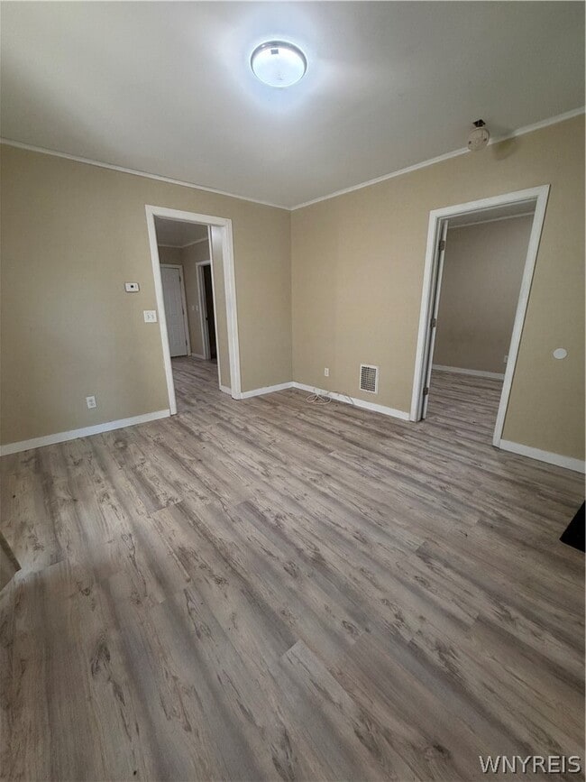 Photo - 1533 La Salle Ave