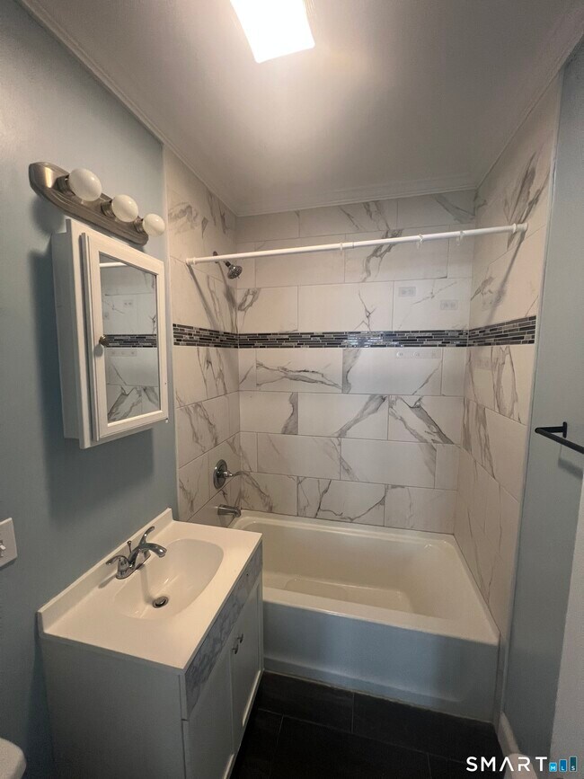 Photo - 284 Hillside Ave