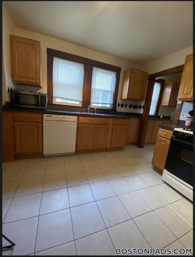 Photo - 178 Calumet St