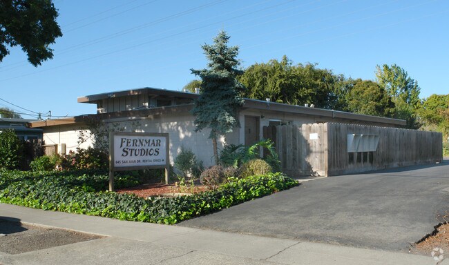 Primary Photo - Fernmar Studios
