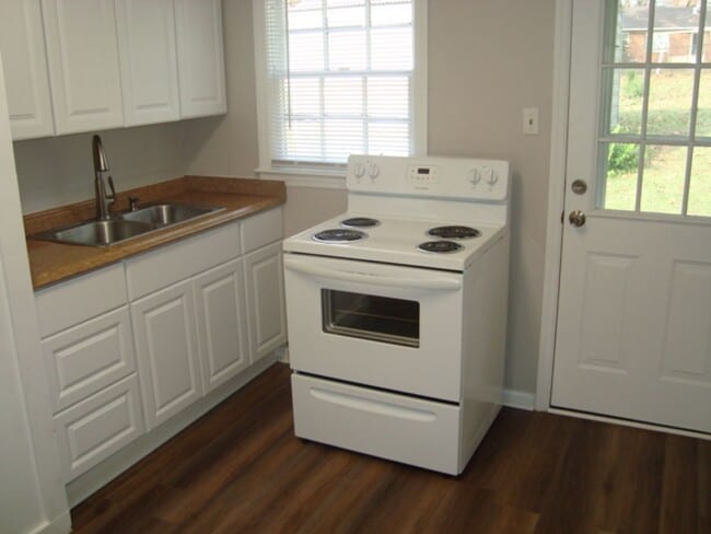 Photo - Charming two bedroom and one bath home available to rent near River Rd