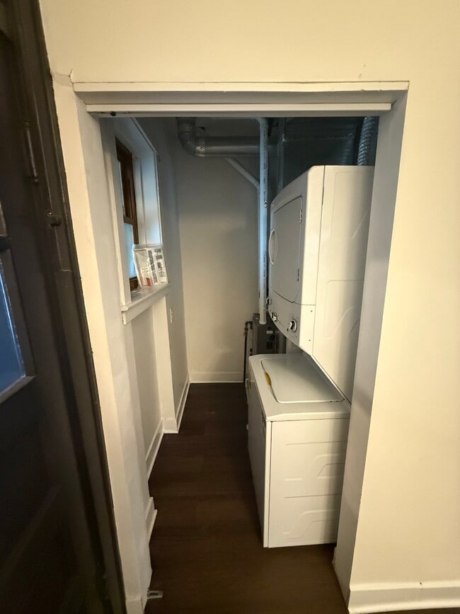 5205 W Newport Ave Unit 1